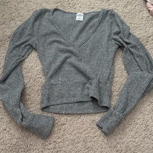 Hollister Gray V-Neck Ribbed Sweater